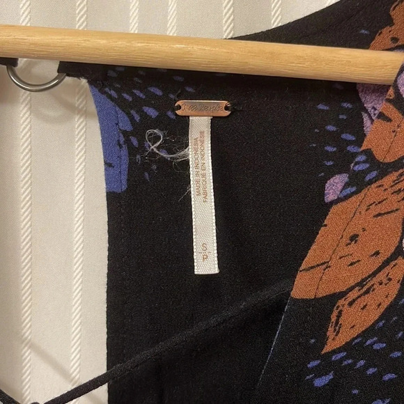 Free People - Black/Blue/Purple - Floral Mini Dress/Tunic - Size Small - Picture 2 of 6